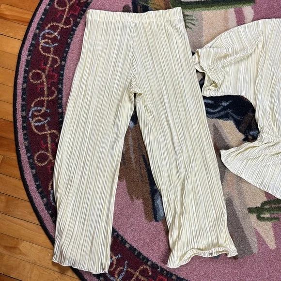 VINTAGE 2 PIECE OUTFIT - Picture 2 of 16